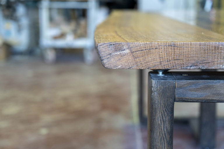 Read more about the article Rusty Table mounted without glue